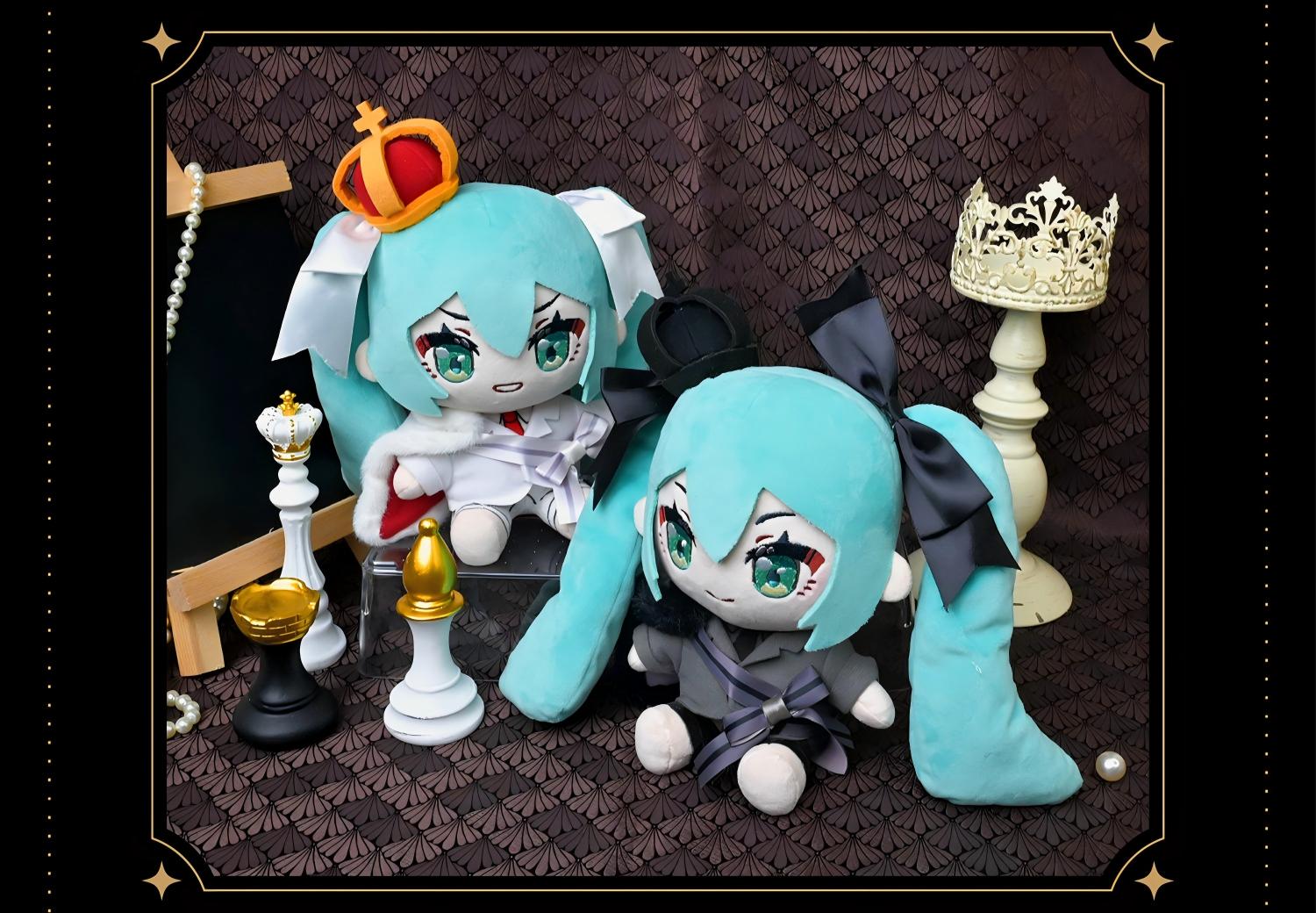 Hatsune Miku Chess-Inspired Sitting Plush Doll 22cm,Includes Accessories, Changeable Clothing, Chibi Design