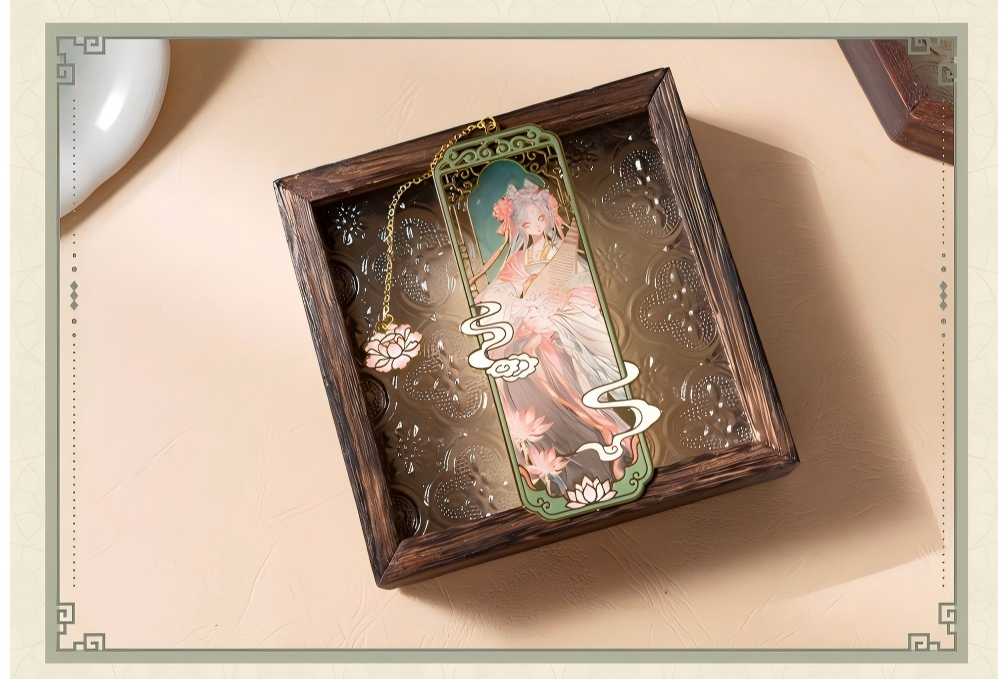 Hatsune Miku Metal Bookmark for Anime Fans with Floral Chain,Gold Chain Pendant, Lotus Flower Charm, 52 x 120mm Size, Chinese Art Style, Enamel Detailing