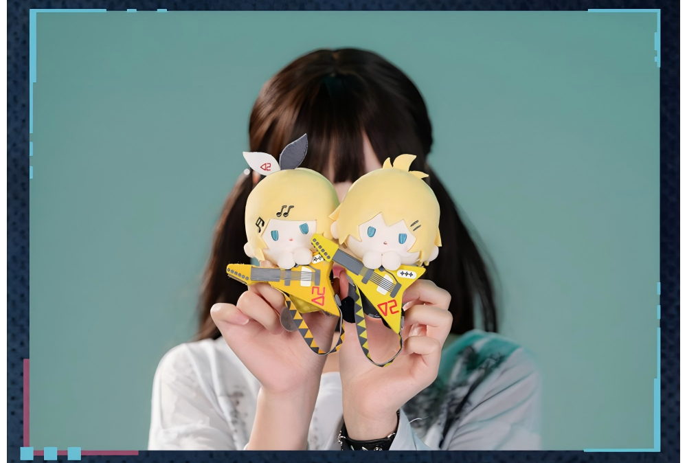 Hatsune Miku Spark Series Plush Keychain 12CM，6 Character Styles, Backpack Accessory, Hanging Ornament, Approx. 125mm Height, Collectible Figure